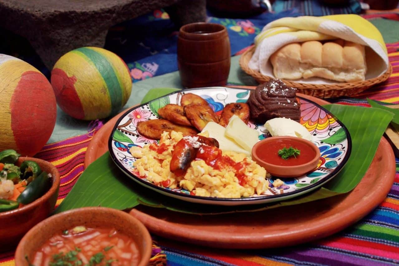 Lúcete con la receta de este Desayuno chapín - Revista Femenina